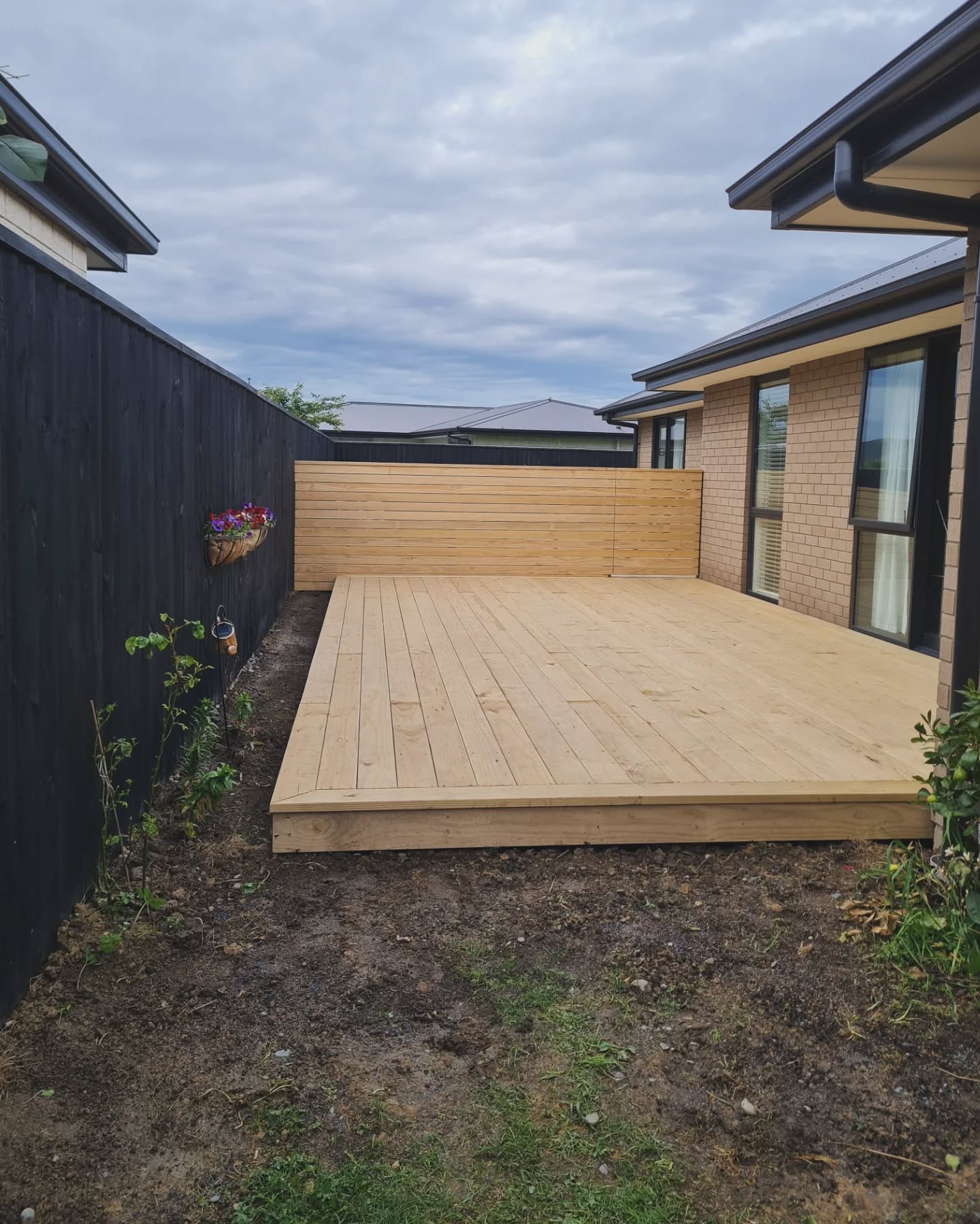 Greencore Pine Premium Grade Decking (Reeded One Face) H3.2 CCA 140x32 - Image 3